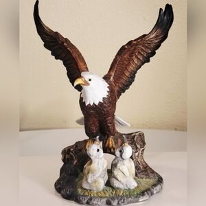 Majestic Eagle w/Eaglets.